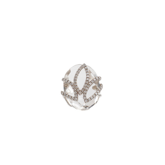 Anel em ouro branco, com quartzo revestido a diamantes