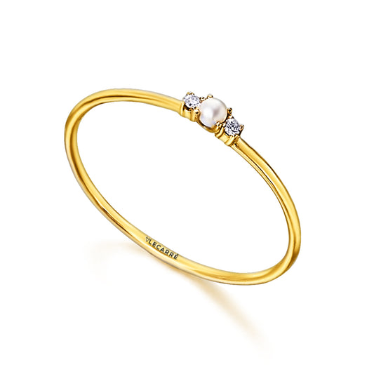Anel simplista com pérola e diamantes