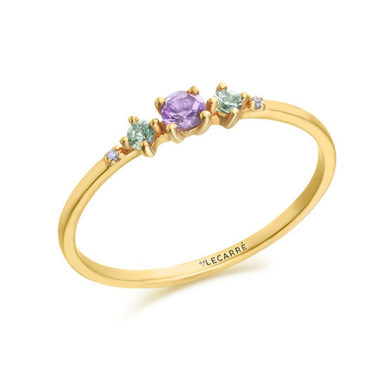 Gold ring with amethysts.