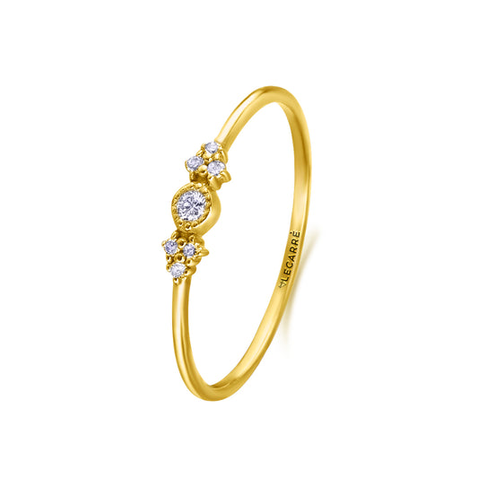 Anel simplista em ouro e diamantes
