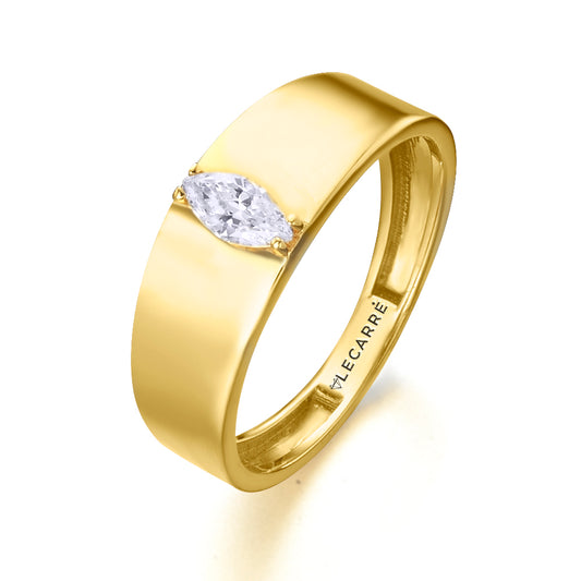 Gold and topaz ring