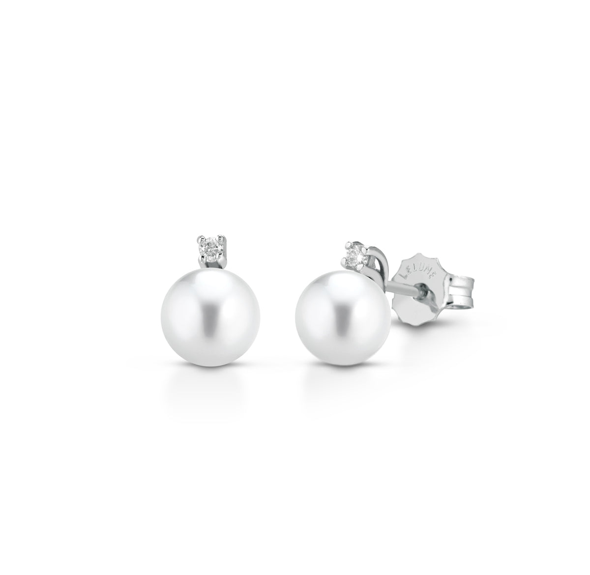 Brincos em ouro branco, pérola e diamante