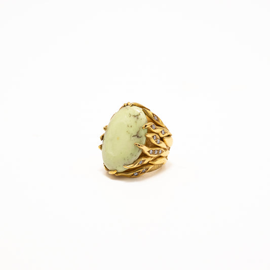 Gold and jade ring