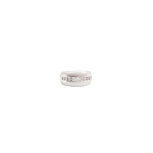 Anel em ouro branco e diamantes