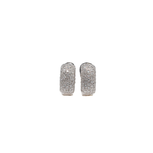 Brincos modelo argola em ouro branco e diamantes